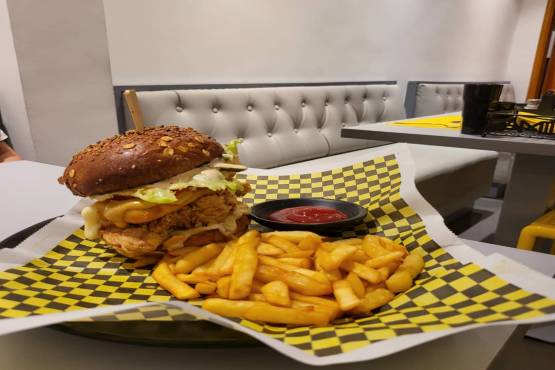 Combo Crispy Chicken Burger